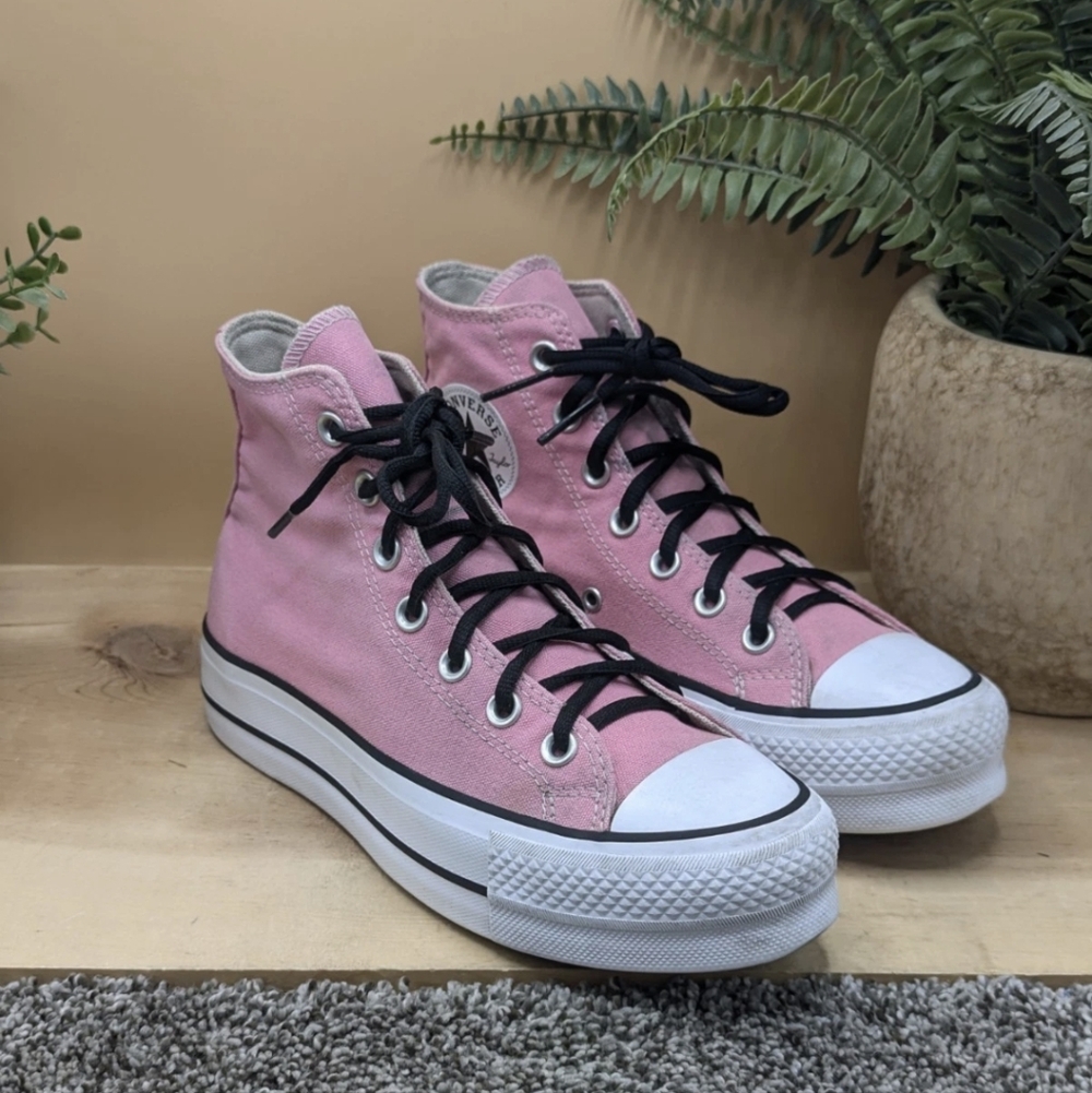 Converse CTAS High Top  Platform Women's Size 6.5  Pink Shoes Casual Comfort
